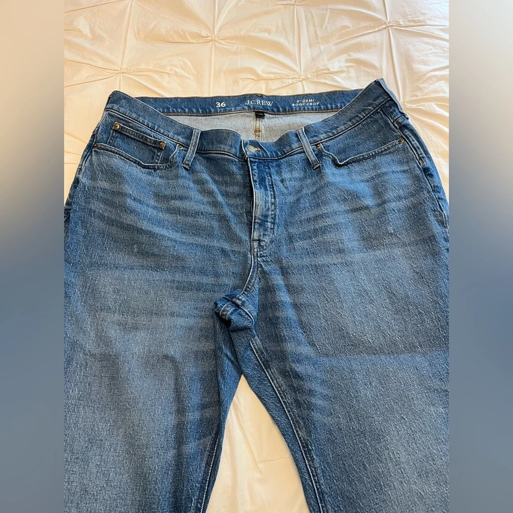 J. Crew Women’s 9” Demi Boot Crop Jeans Clyde Wash Raw Hem Size 36 - Picture 6 of 9